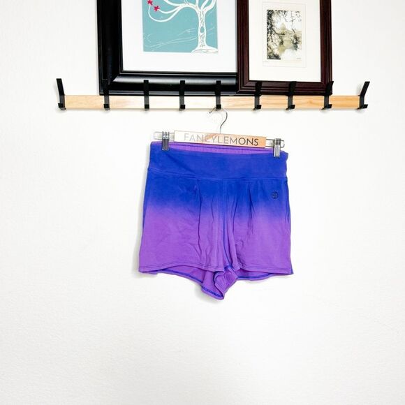 Zumba NWT! Women's Eclipse Shorts in Orchid Purple Ombre - Size S - Picture 1 of 6
